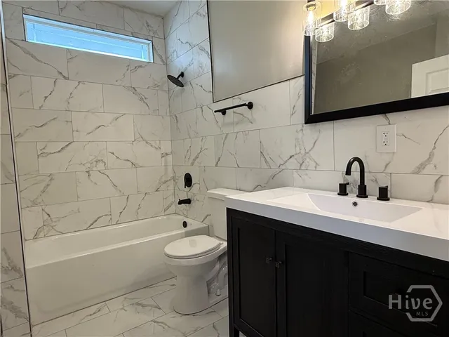 $1,995 | 728 West 39th Street, Savannah, GA 31415