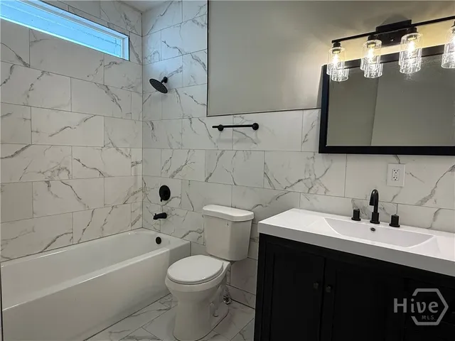 $1,995 | 728 West 39th Street, Savannah, GA 31415