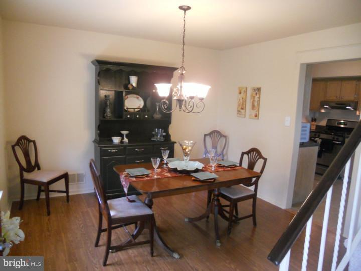 11 Nottingham Road Evesham, NJ 08053 - Photo 12 of 23 a dining room with furniture and window