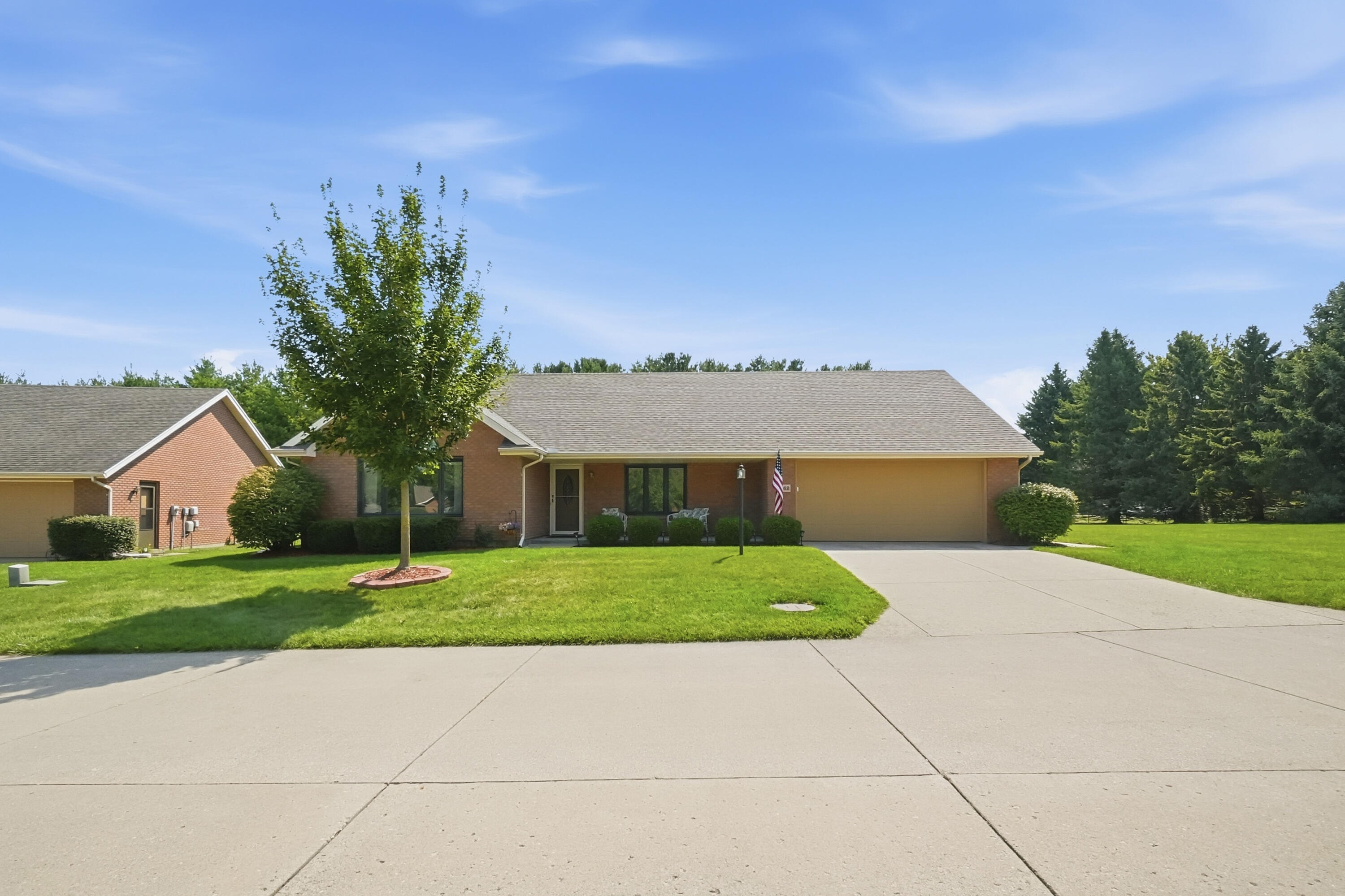 5642 Fox Ridge Drive Springfield, OH 45503 - Photo 3 of 41 014