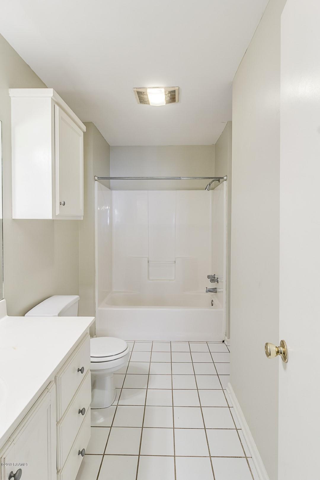 115 Aaron Drive Lafayette, LA 70508 - Photo 12 of 32 115 Aaron-6129