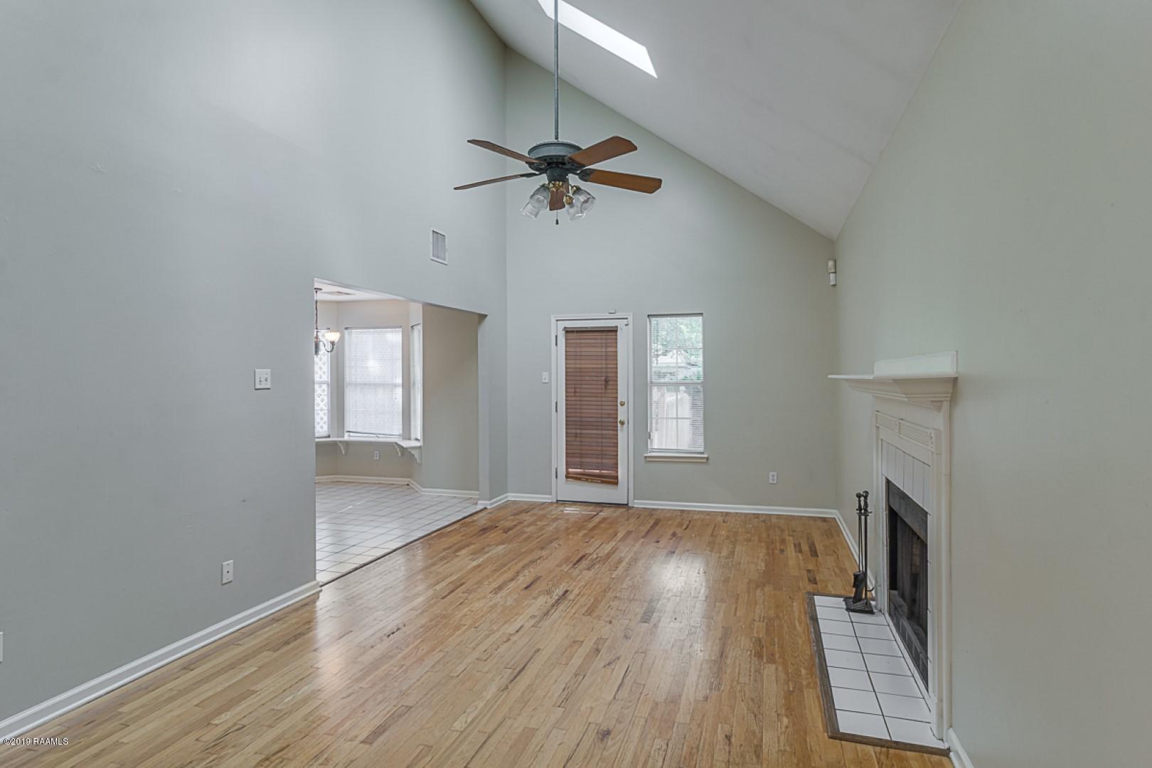 115 Aaron Drive Lafayette, LA 70508 - Photo 3 of 32 115 Aaron-6057