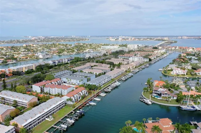$725,000 | 557 Pinellas Bayway South, Unit 313, Tierra Verde, FL 33715