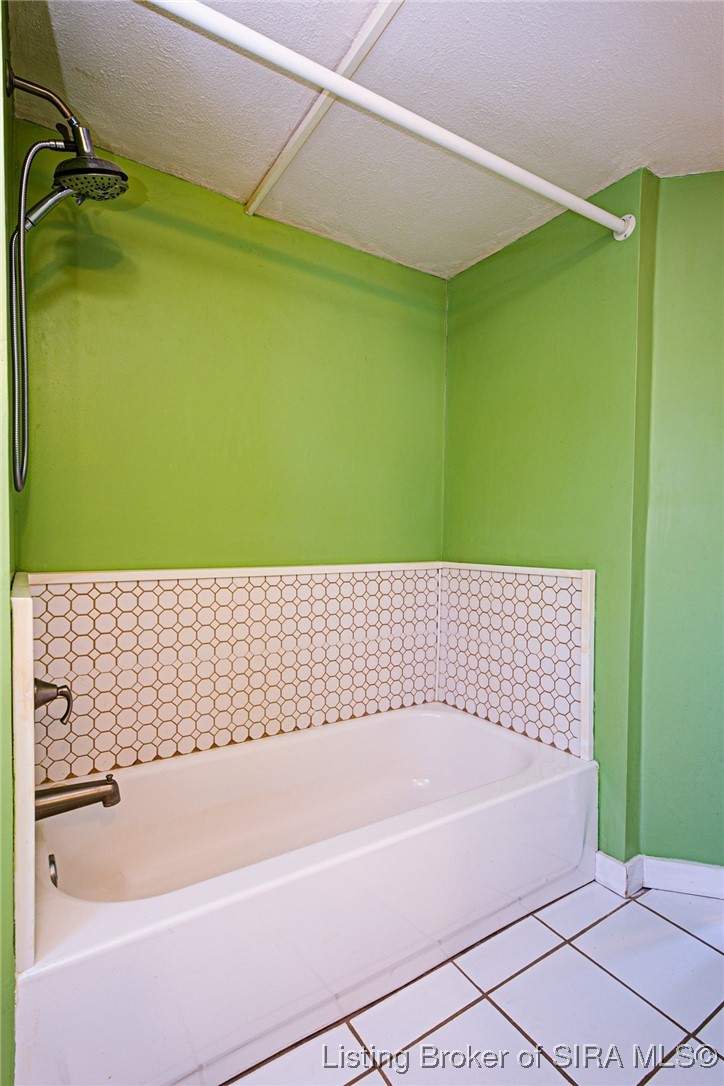 9120 East Blue River Road Pekin, IN 47165 - Photo 16 of 30