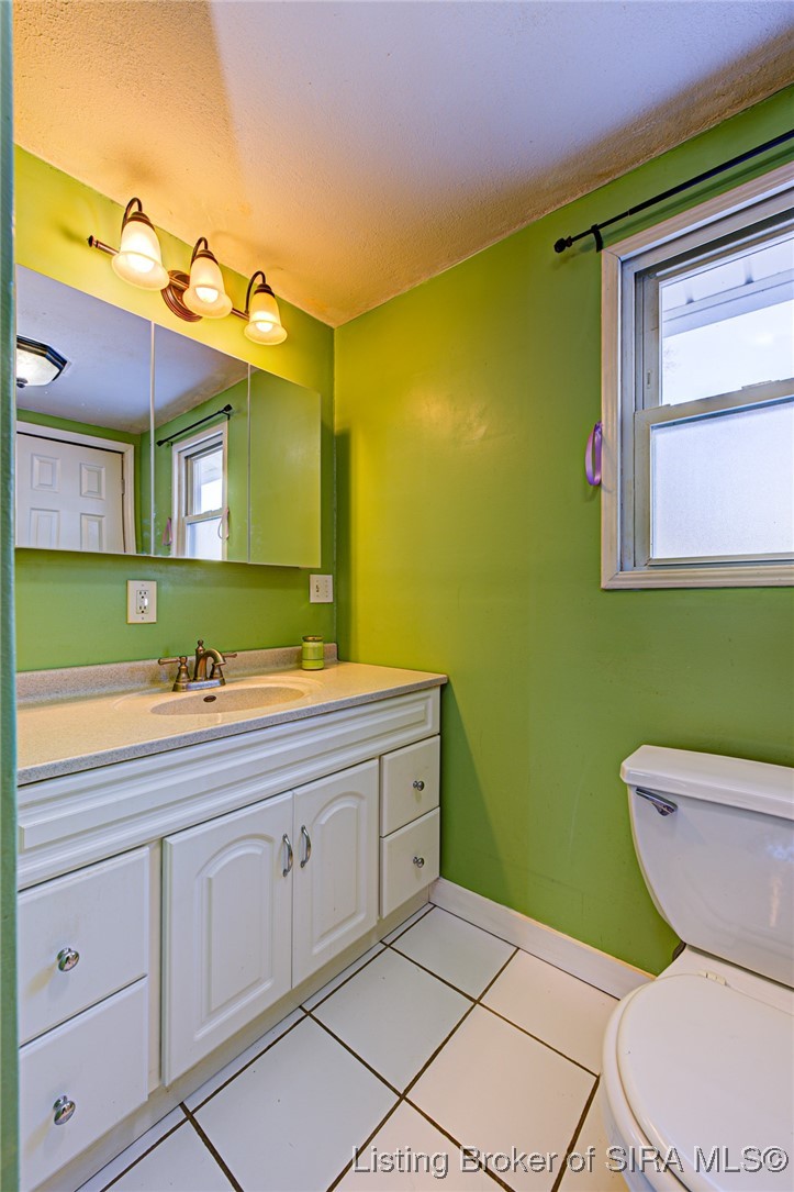 9120 East Blue River Road Pekin, IN 47165 - Photo 17 of 30