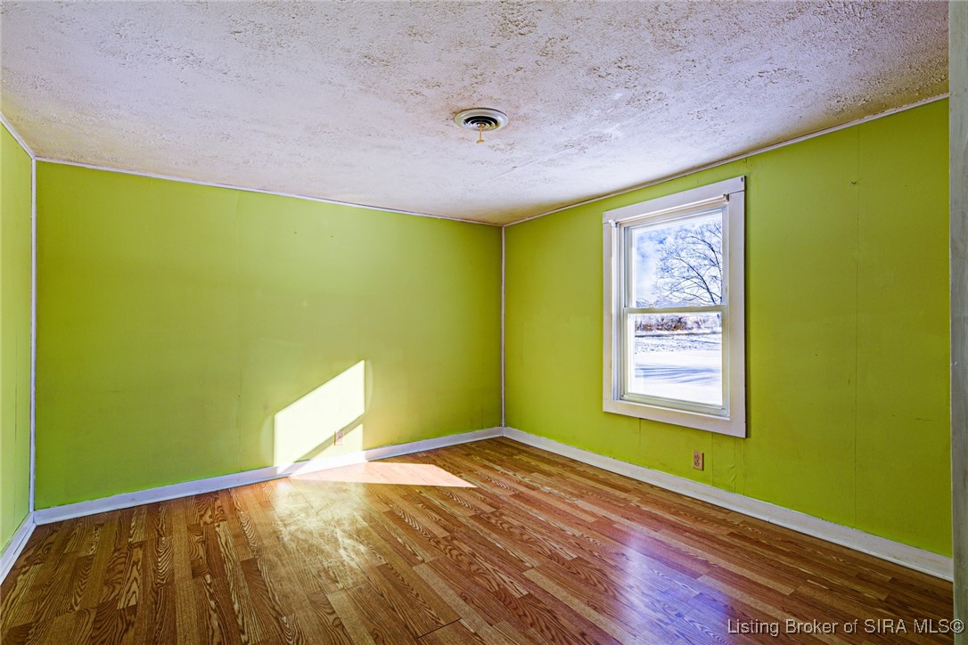 9120 East Blue River Road Pekin, IN 47165 - Photo 10 of 30