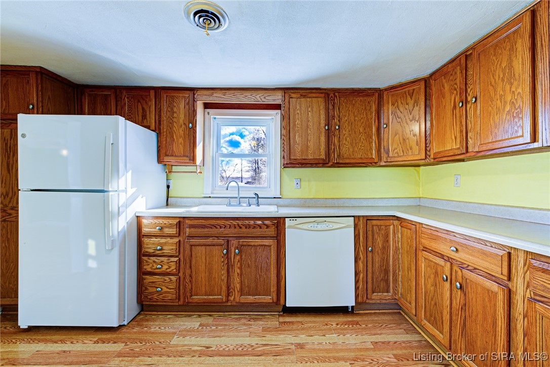 9120 East Blue River Road Pekin, IN 47165 - Photo 10 of 30