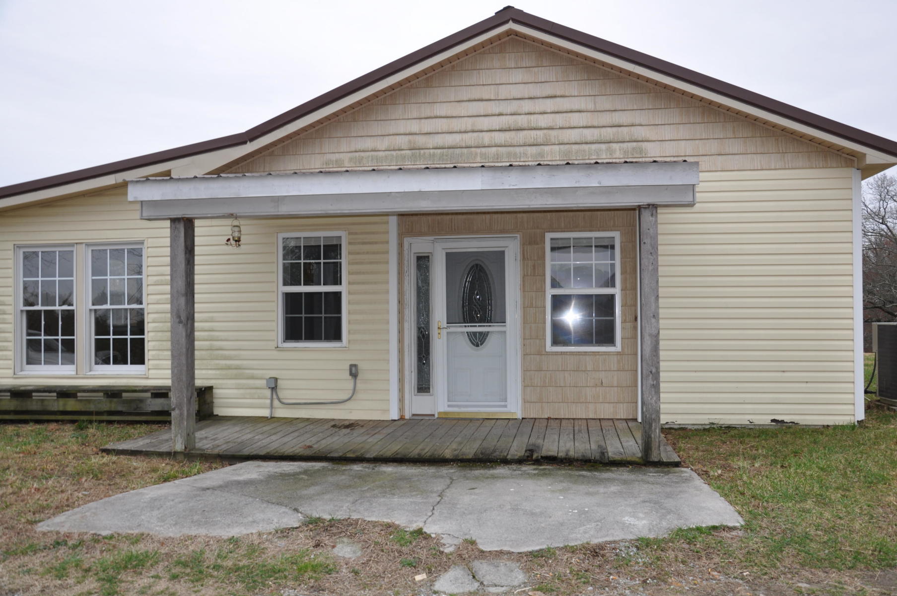 1211 Sequoyah Access Road Soddy Daisy, TN 37379 - Photo 2 of 26 20170315214232936095000000-o