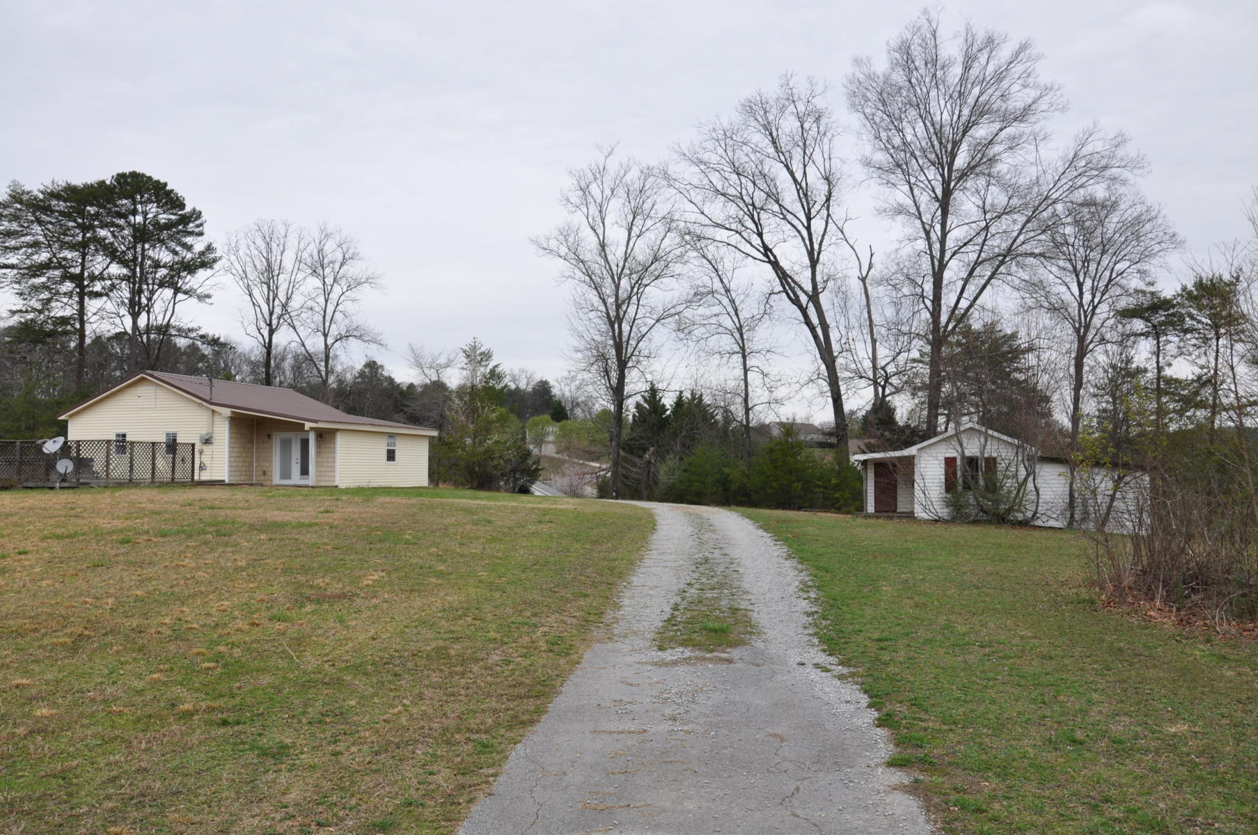 1211 Sequoyah Access Road Soddy Daisy, TN 37379 - Photo 23 of 26 20170315214157001220000000-o
