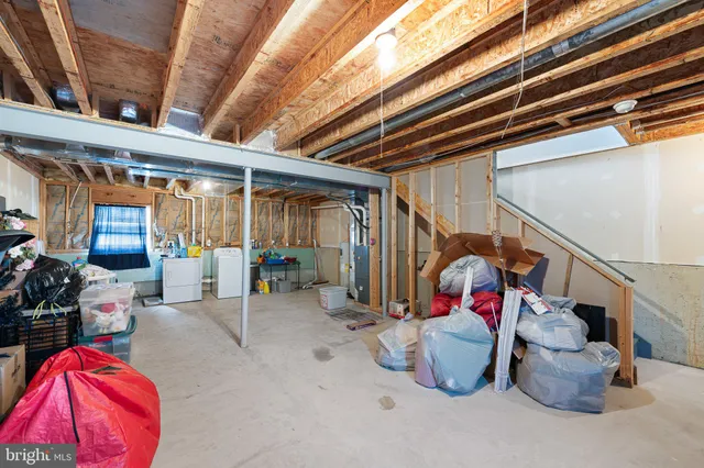 a view of a garage with stuff