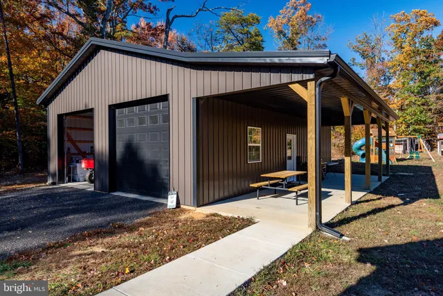 $950,000 | 26000 Sycamore Drive, Mechanicsville, MD 20659