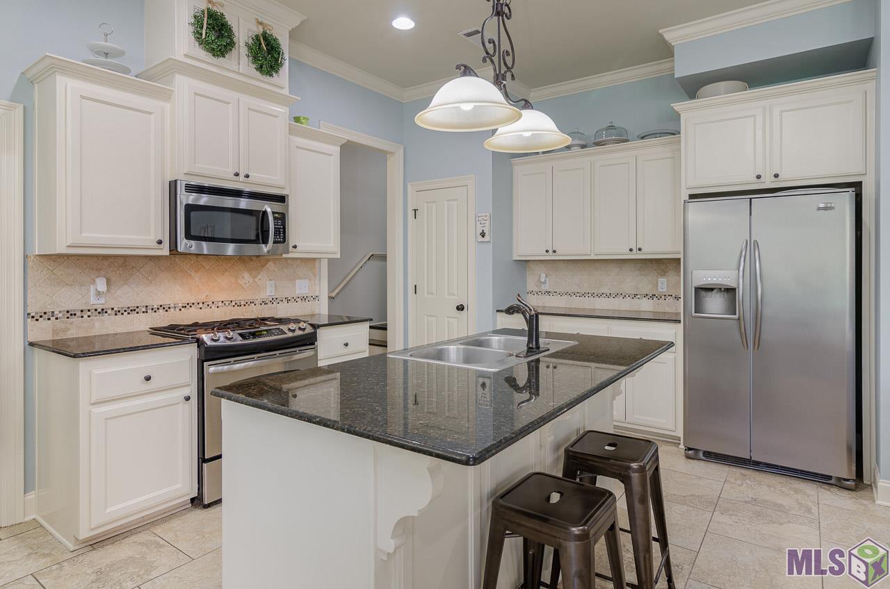 7967 Valencia Court Baton Rouge, LA 70820 - Photo 5 of 20 Gallery Image 5
