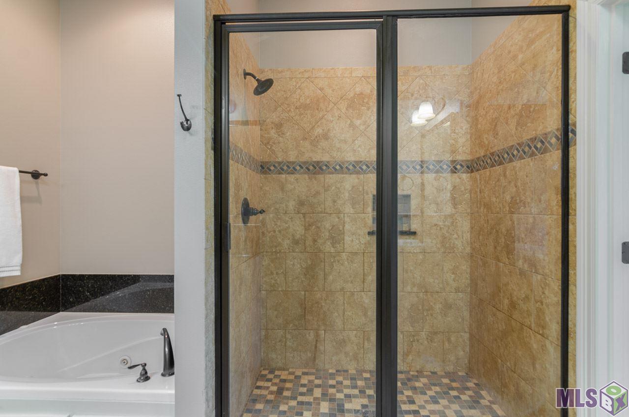 7967 Valencia Court Baton Rouge, LA 70820 - Photo 9 of 20 Custom job built shower