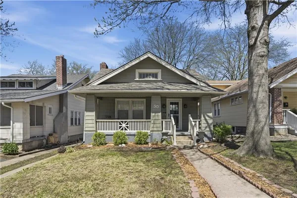 $319,000 | 30 West 73rd Terrace, Kansas City, MO 64114