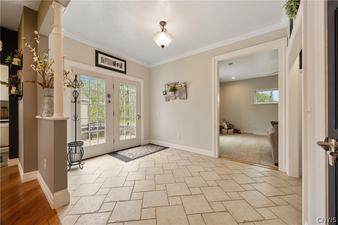 78 Seneca Avenue Vernon, NY 13421 - Photo 10 of 21 Rear mudroom entrance