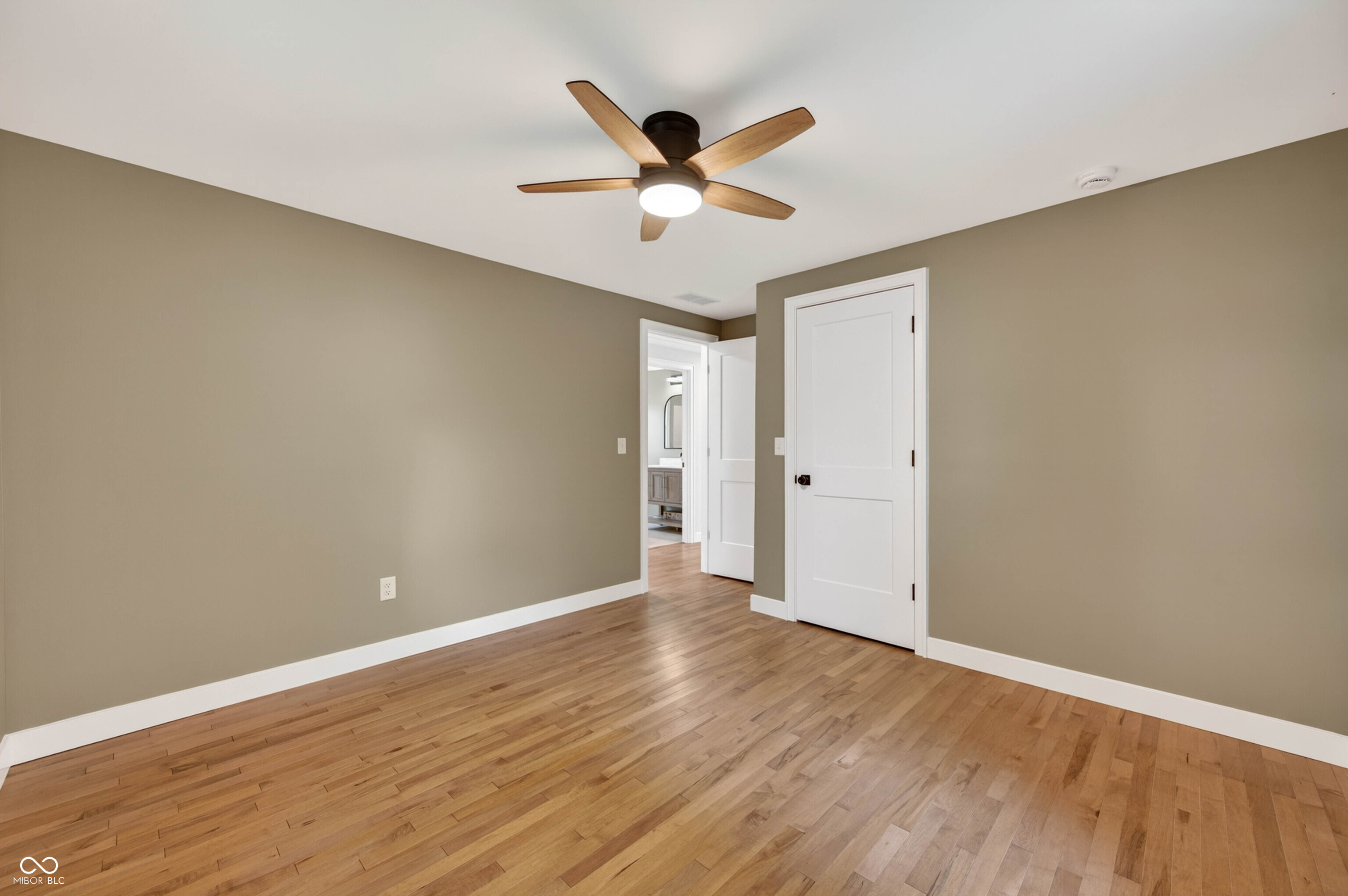 605 8th Street Columbus, IN 47201 - Photo 21 of 29