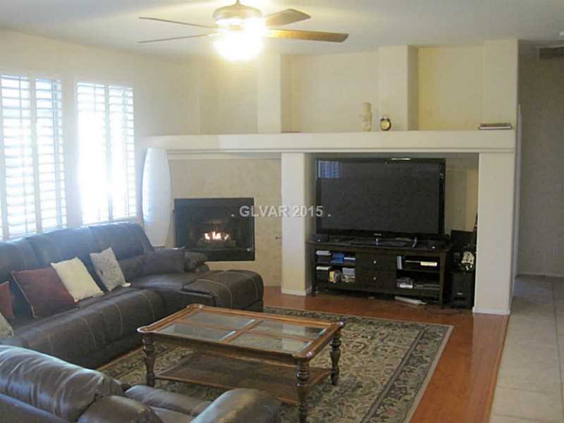 8971 Manhattan Road Henderson, NV 89074 - Photo 5 of 31 Family Room.