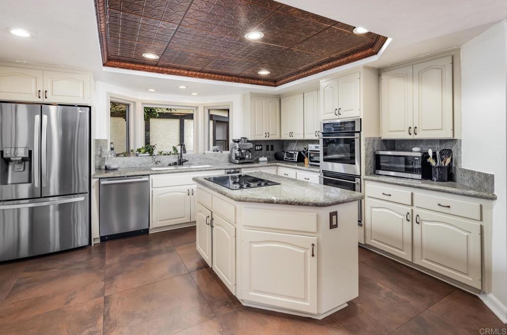 7351 Alicante Road Carlsbad, CA 92009 - Photo 10 of 29