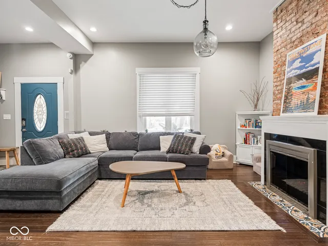 $3,100 | 622 North Hamilton Avenue, Indianapolis, IN 46201