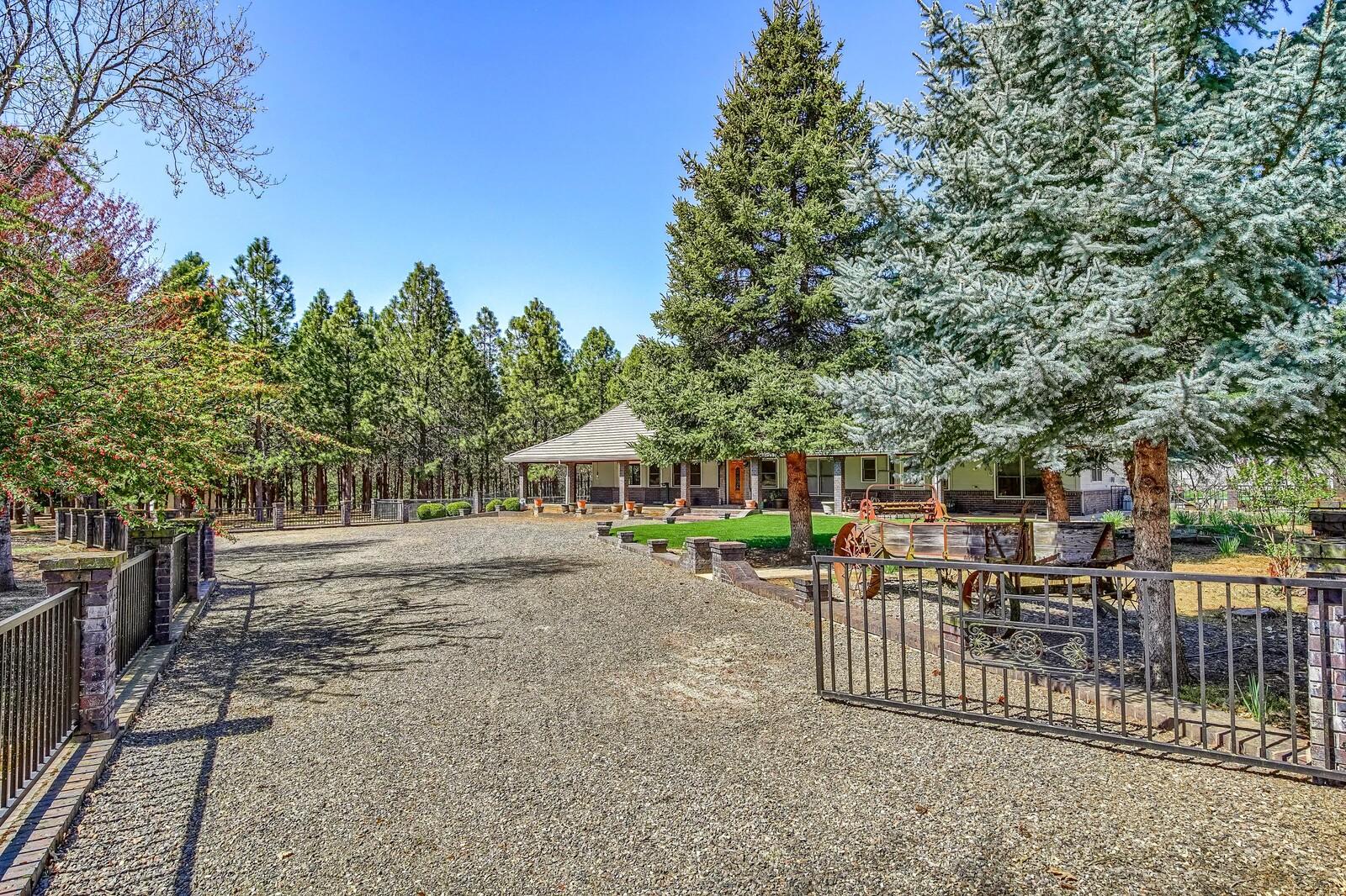 12300 Blackwell Road Central Point, OR 97502 - Photo 43 of 76 66_BR_66_mls