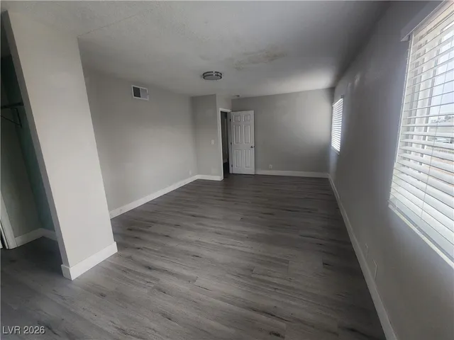 $2,500 | 6939 Montcliff Avenue, Las Vegas, NV 89147