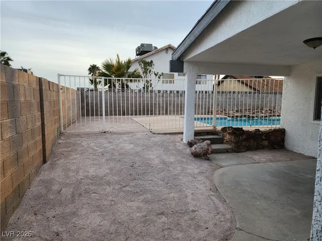 $2,500 | 6939 Montcliff Avenue, Las Vegas, NV 89147