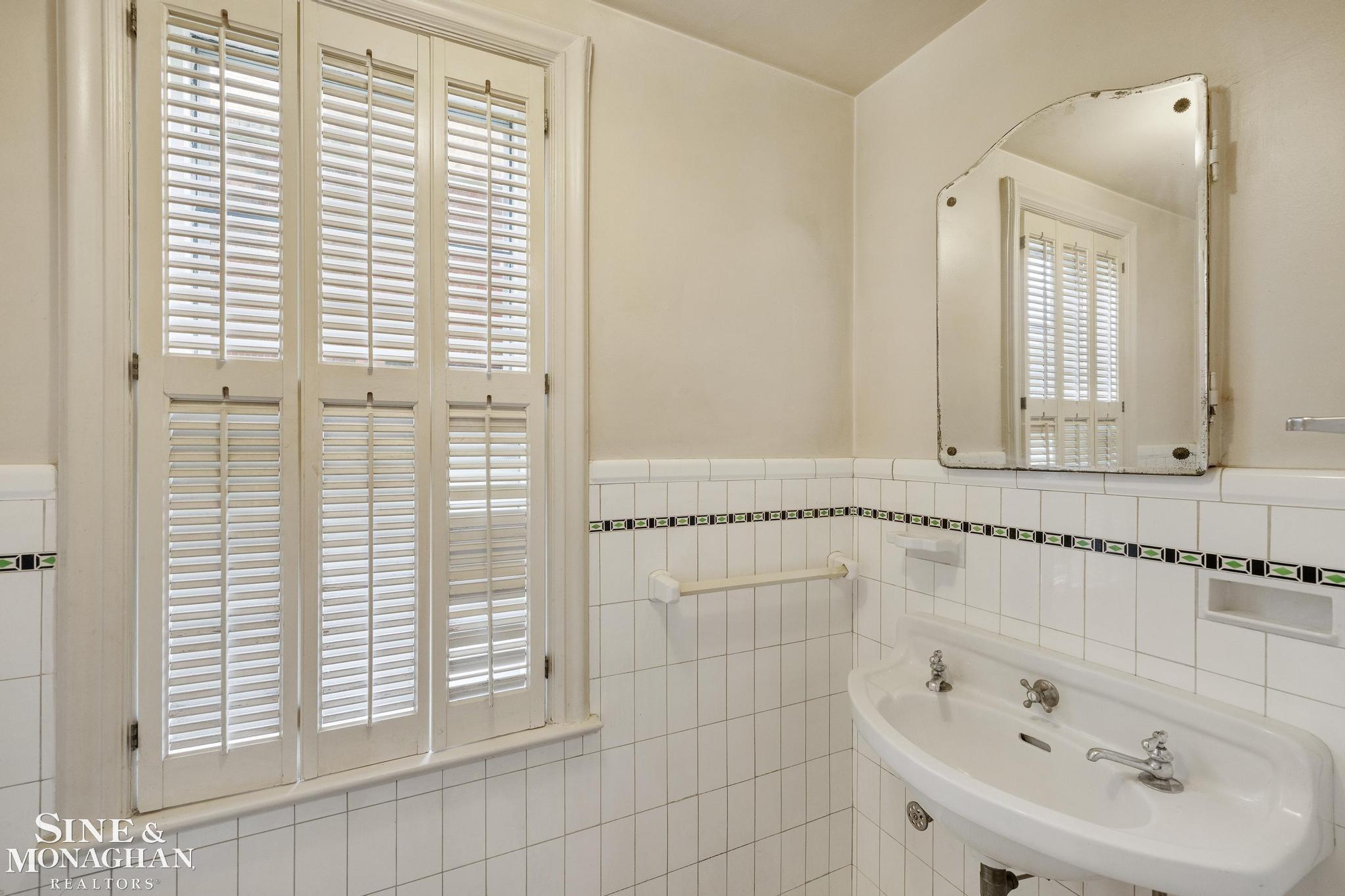 1350 Buckingham Road Grosse Pointe Park, MI 48230 - Photo 24 of 51