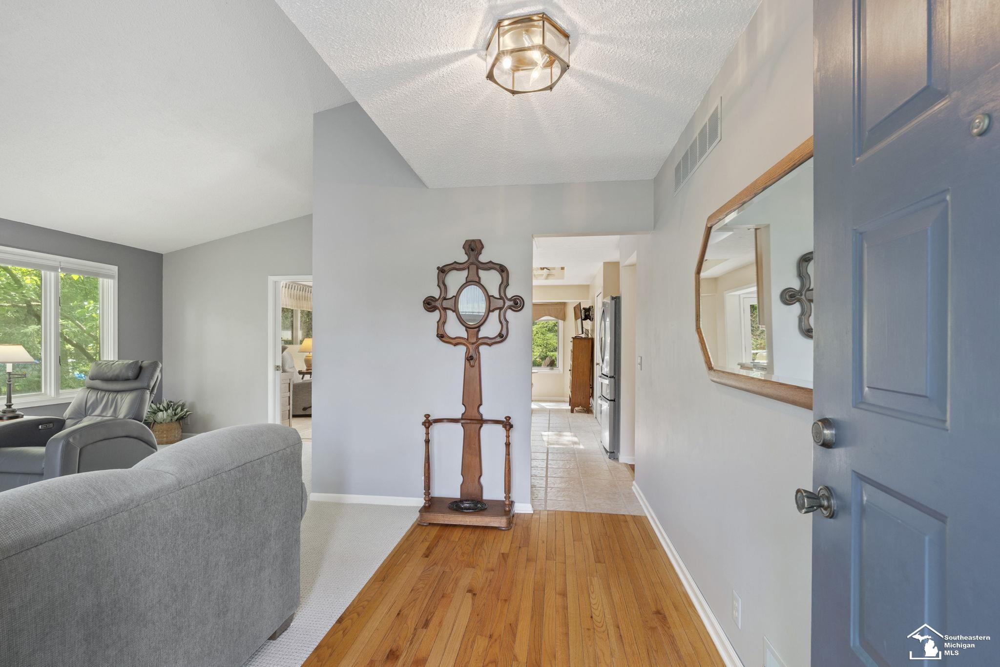 10735 Secor Road Temperance, MI 48182 - Photo 5 of 50