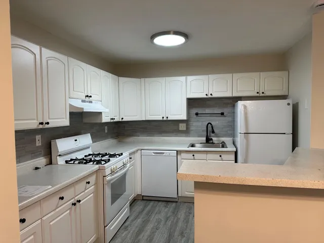 $89,900 | 7434 72nd Lane North, Brooklyn Park, MN 55428