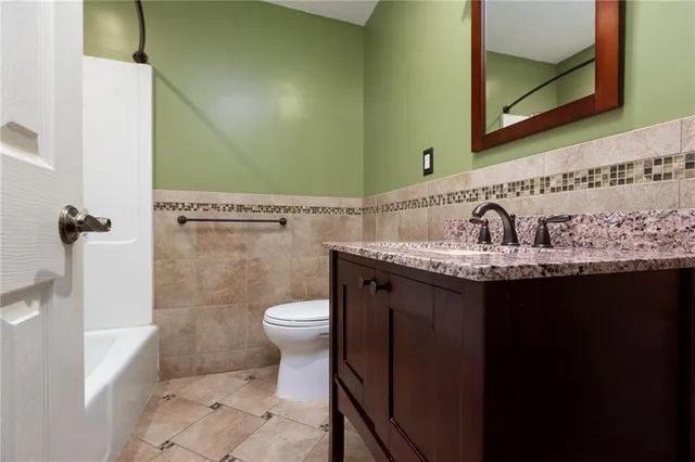 $319,900 | 4900 Norwood Court, Kansas City, MO 64133