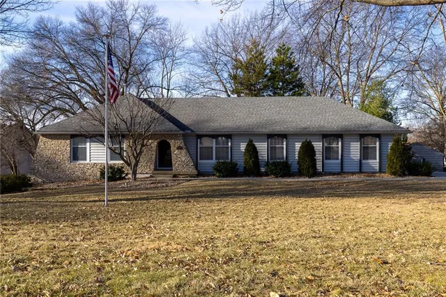 $319,900 | 4900 Norwood Court, Kansas City, MO 64133