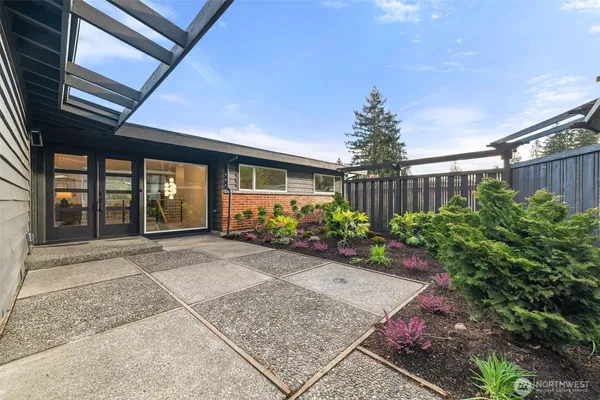 $1,850,000 | 16807 Northeast 6th Place, Bellevue, WA 98008