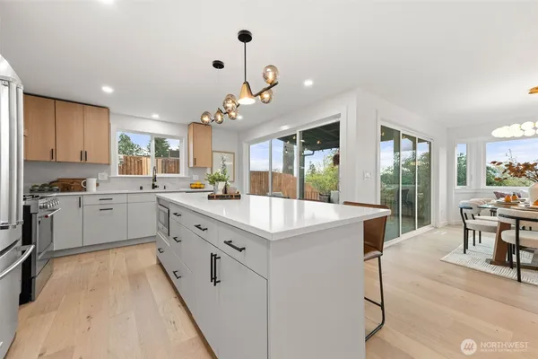 $1,850,000 | 16807 Northeast 6th Place, Bellevue, WA 98008