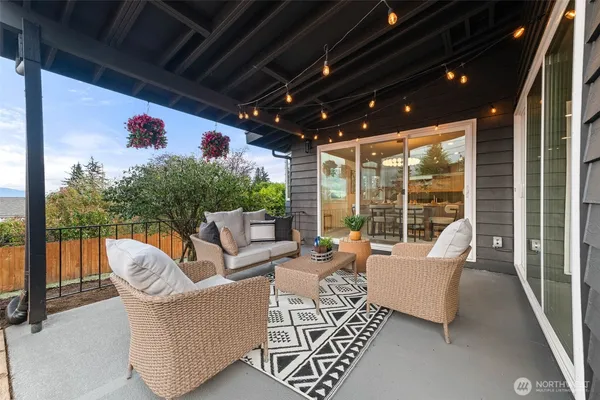 $1,850,000 | 16807 Northeast 6th Place, Bellevue, WA 98008