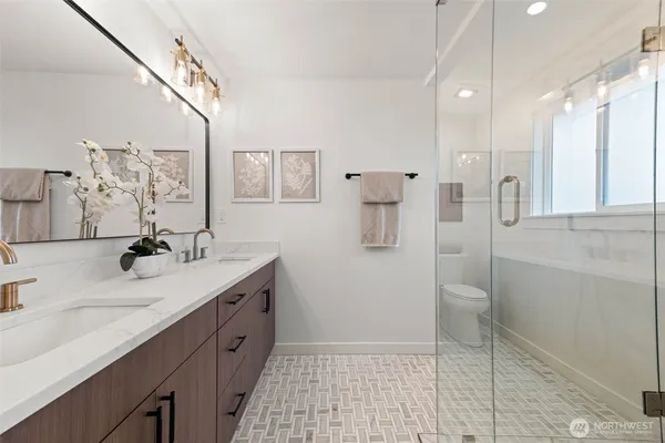 $1,850,000 | 16807 Northeast 6th Place, Bellevue, WA 98008