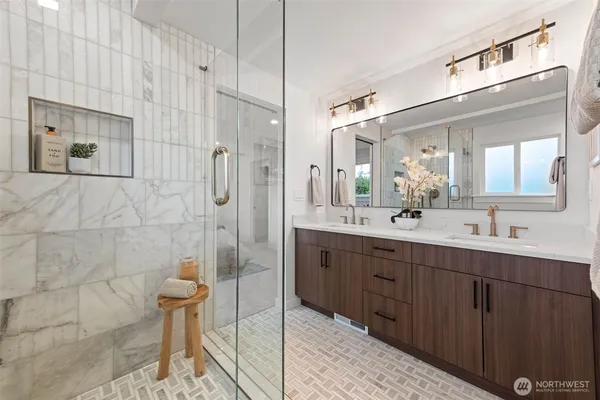 $1,850,000 | 16807 Northeast 6th Place, Bellevue, WA 98008