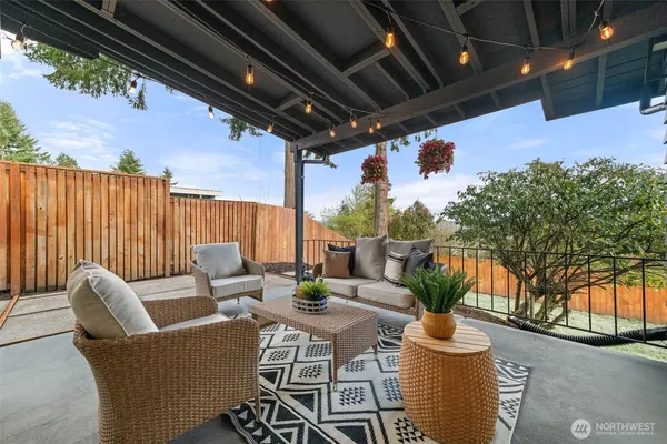 $1,850,000 | 16807 Northeast 6th Place, Bellevue, WA 98008