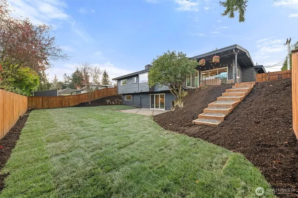 $1,850,000 | 16807 Northeast 6th Place, Bellevue, WA 98008