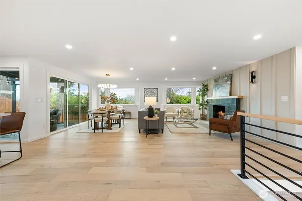 $1,850,000 | 16807 Northeast 6th Place, Bellevue, WA 98008