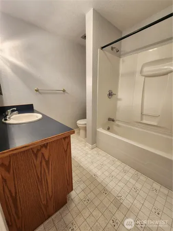 $515,000 | 114 Northeast Cedar Avenue, College Place, WA 99324