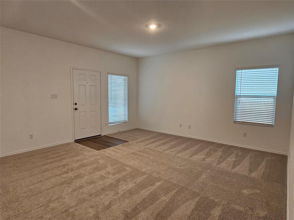 128 Dollars Drive Jarrell, TX 76537 - Photo 6 of 30