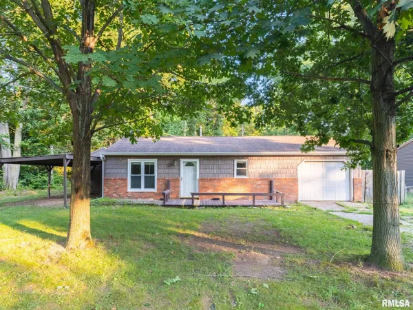 $109,900 | 4047 Lakeview Drive, Manito, IL 61546