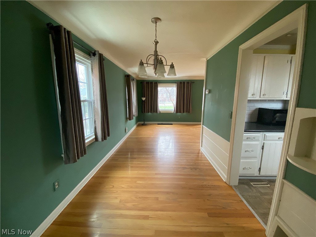 29207 Ridge Road Wickliffe, OH 44092 - Photo 4 of 18 Gallery Image 4