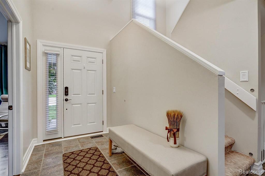 1440 Fawn Court Rochester Hills, MI 48309 - Photo 3 of 24