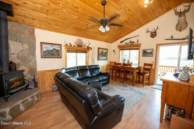 $1,250,000 | 937 Chase Lake Road, Priest River, ID 83856