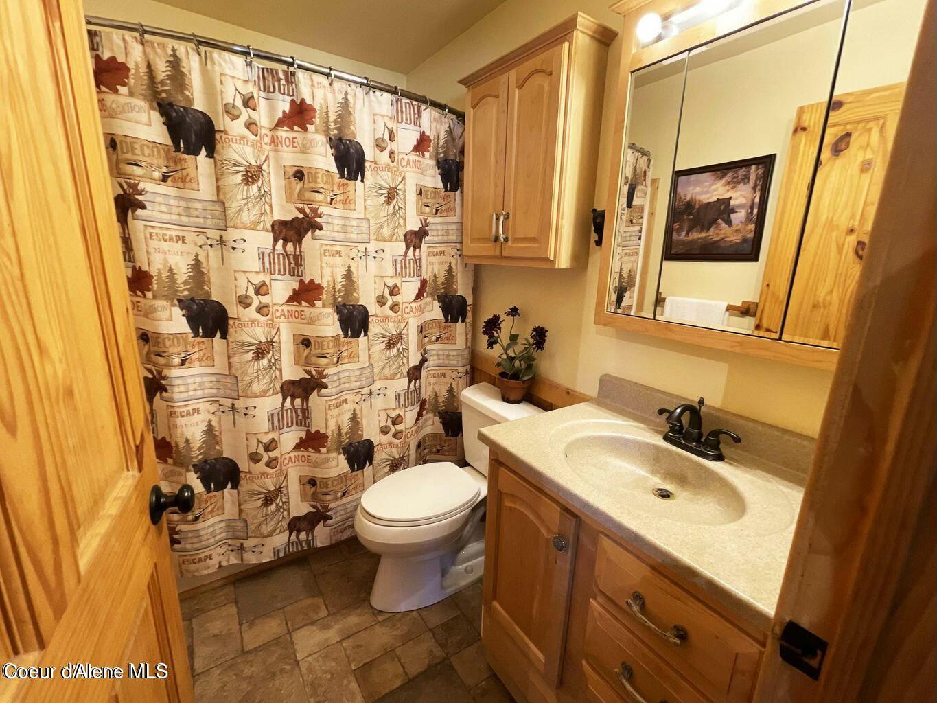 937 Chase Lake Road Priest River, ID 83856 - Photo 14 of 49 Bathroom