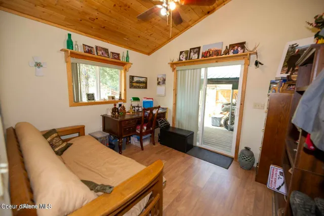 $1,250,000 | 937 Chase Lake Road, Priest River, ID 83856