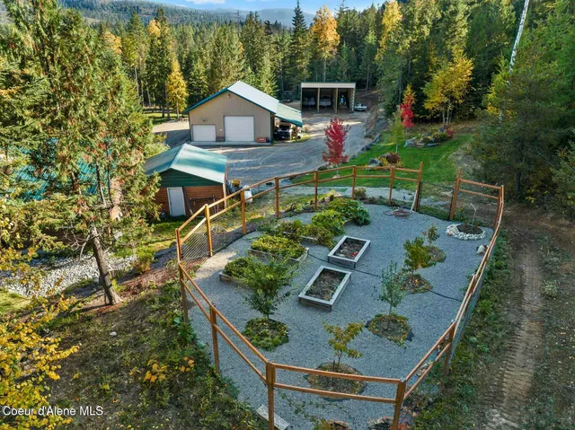 $1,250,000 | 937 Chase Lake Road, Priest River, ID 83856