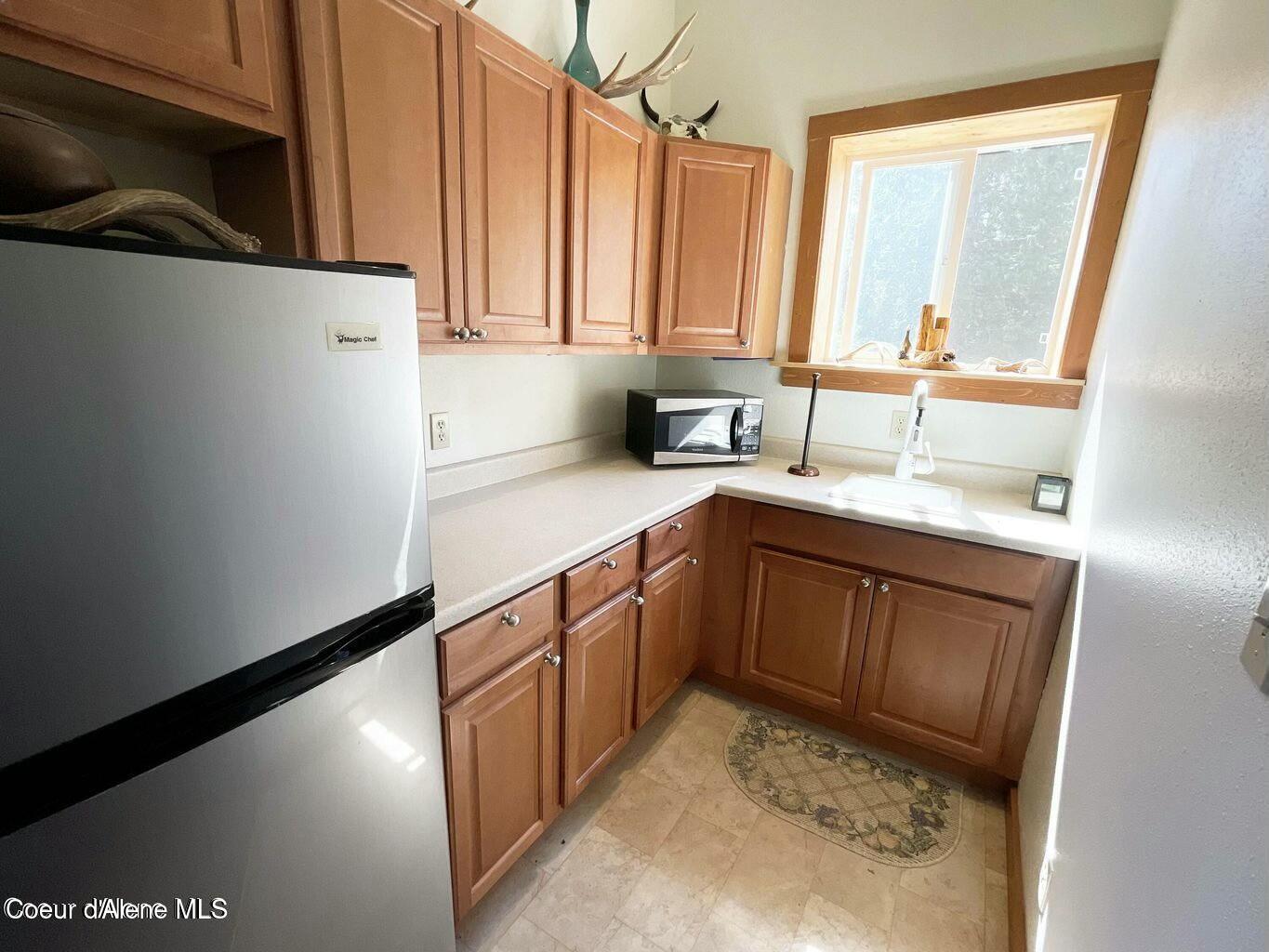 937 Chase Lake Road Priest River, ID 83856 - Photo 26 of 49 Apartment Kitchen