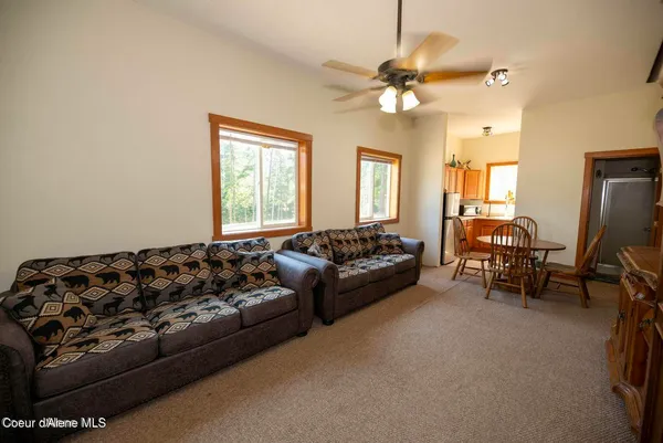 $1,250,000 | 937 Chase Lake Road, Priest River, ID 83856